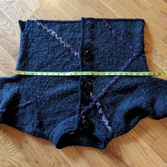 Curio XL (1X) Gray Knit Sweater w/ Colorful Large Stitch Accents & Giant Buttons - Picture 7 of 9